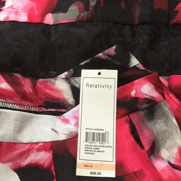 Relativity skirt glamour line color 2x - Picture 2 of 4